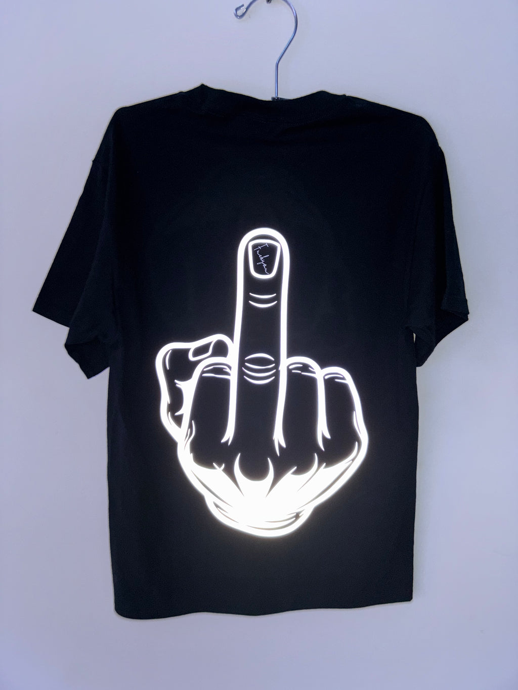 “Flipping the bird” 3M Black T-shirt